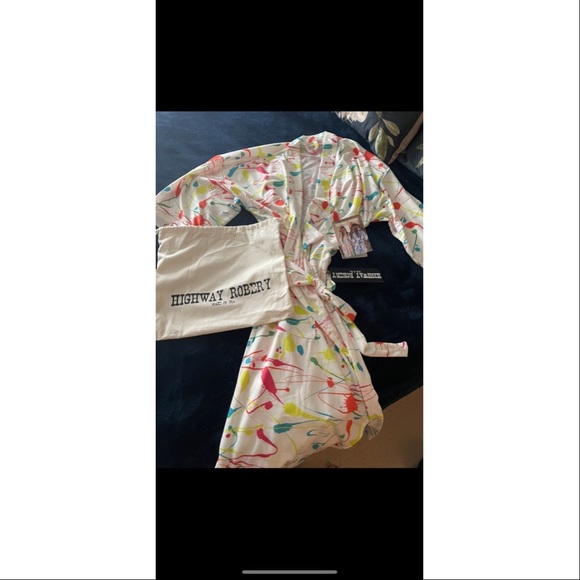 Highway Robery robe! Splatter print! - Picture 5 of 7